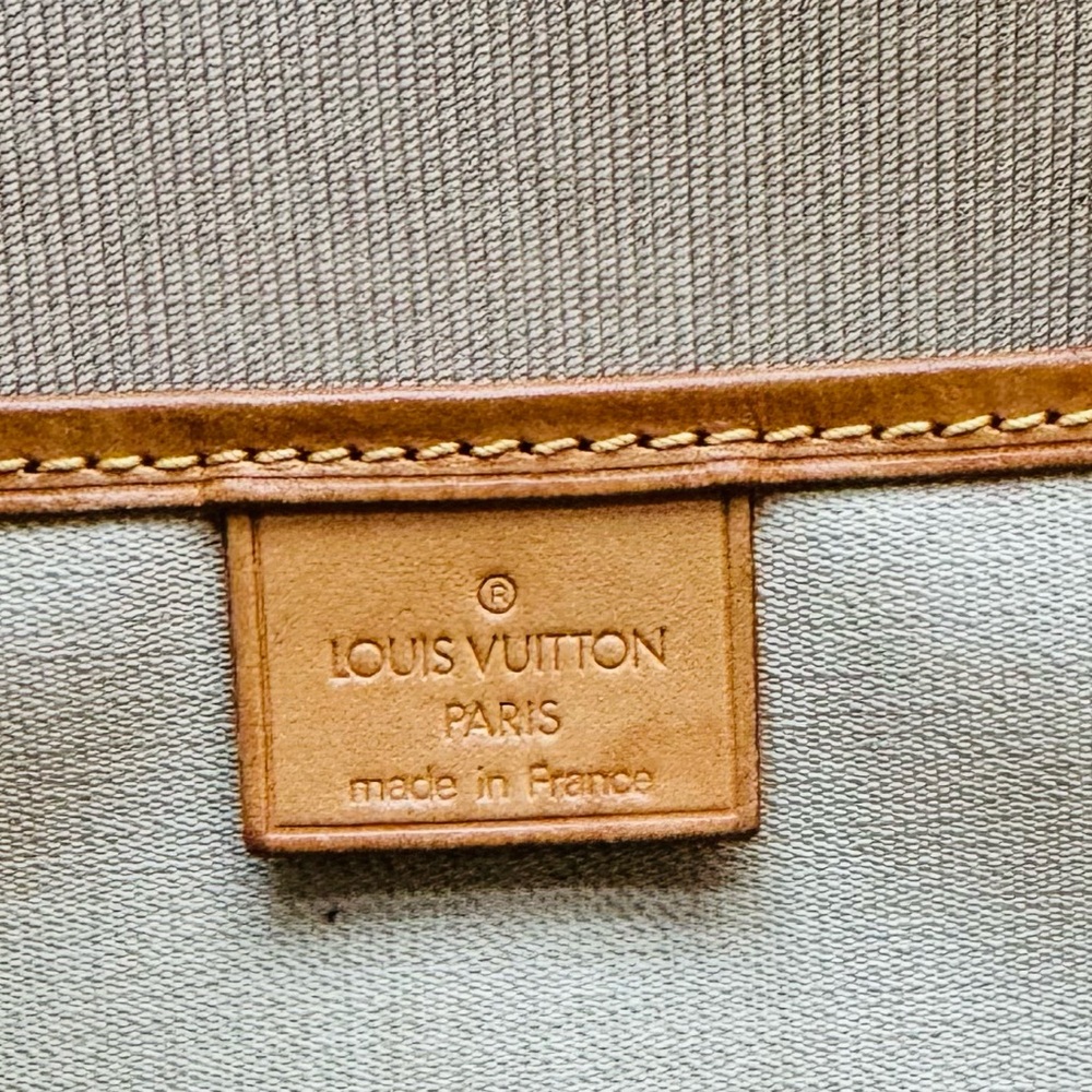 Authentic Louis Vuitton Monogram Excursion - Picture 12 of 13